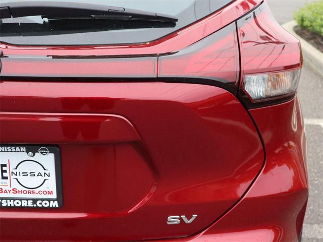 Photo of 2023 Scarlet Ember Tintcoat Nissan Kicks