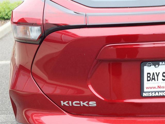 Photo of 2023 Scarlet Ember Tintcoat Nissan Kicks