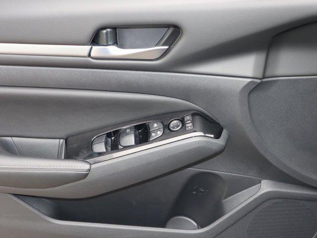 Photo of 2023 Super Black Nissan Altima