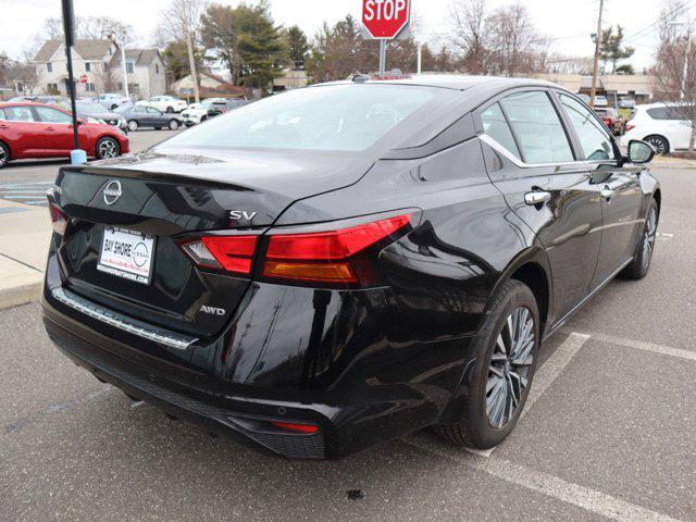 Photo of 2023 Super Black Nissan Altima