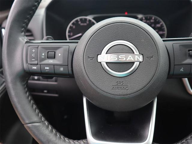 Photo of 2022 Scarlet Ember Tintcoat Nissan Rogue