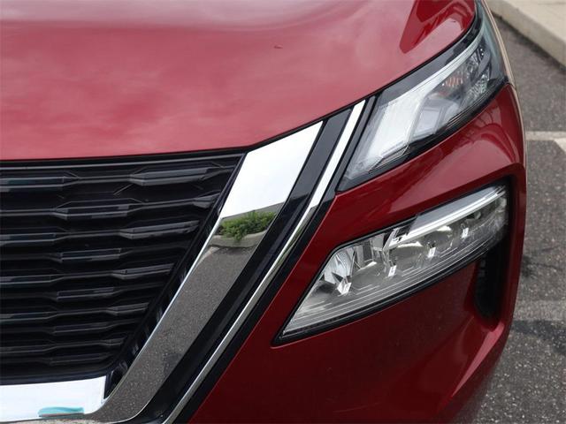 Photo of 2022 Scarlet Ember Tintcoat Nissan Rogue