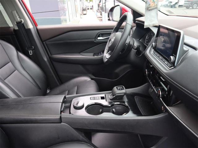Photo of 2022 Scarlet Ember Tintcoat Nissan Rogue