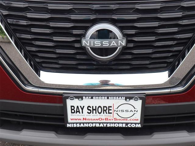 Photo of 2022 Scarlet Ember Tintcoat Nissan Rogue