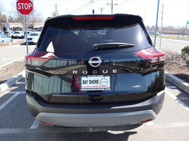 Photo of 2023 Super Black Nissan Rogue