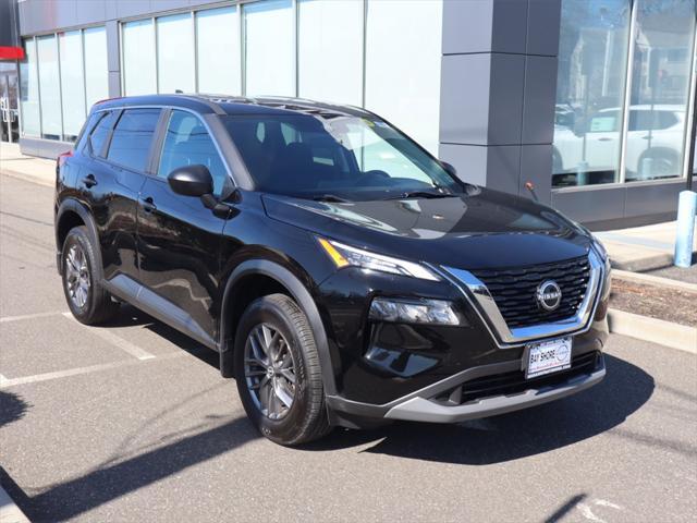 Photo of 2023 Super Black Nissan Rogue