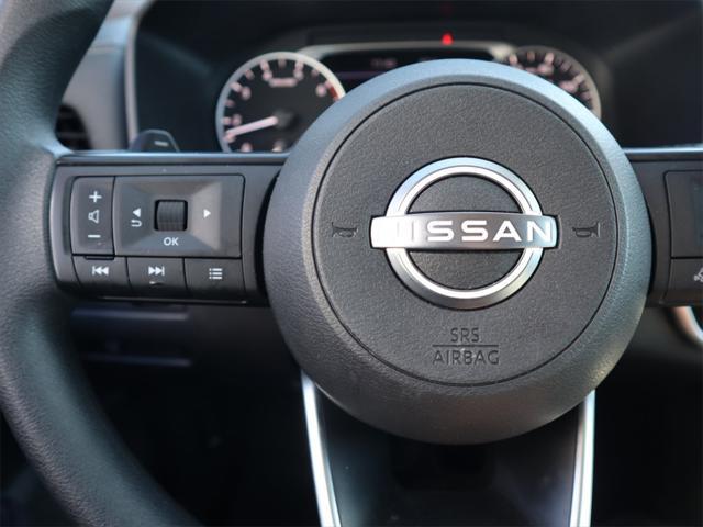 Photo of 2023 Super Black Nissan Rogue