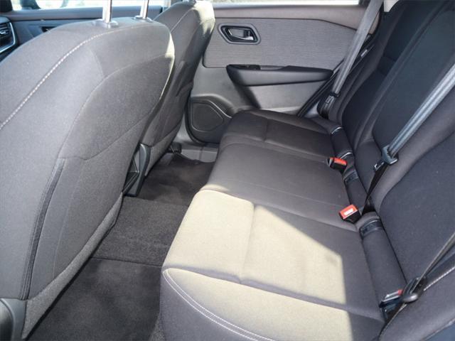 Photo of 2023 Super Black Nissan Rogue