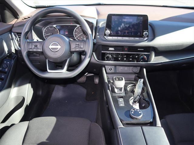 Photo of 2023 Super Black Nissan Rogue