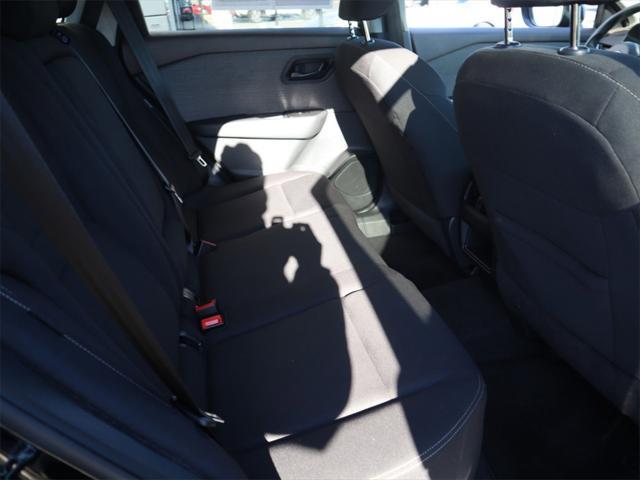 Photo of 2023 Super Black Nissan Rogue