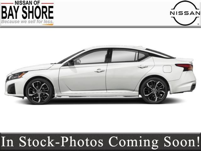 Photo of 2025 Pearl White Tricoat Nissan Altima