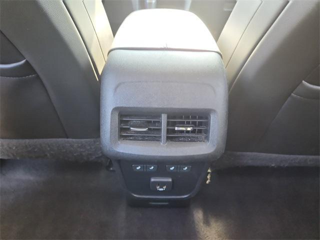 Photo of 2019 Iridescent Pearl Tricoat Chevrolet Equinox