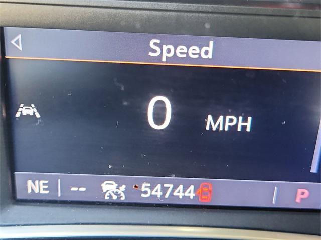Photo of 2019 Iridescent Pearl Tricoat Chevrolet Equinox