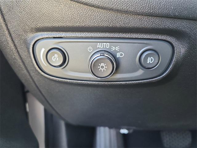 Photo of 2019 Iridescent Pearl Tricoat Chevrolet Equinox