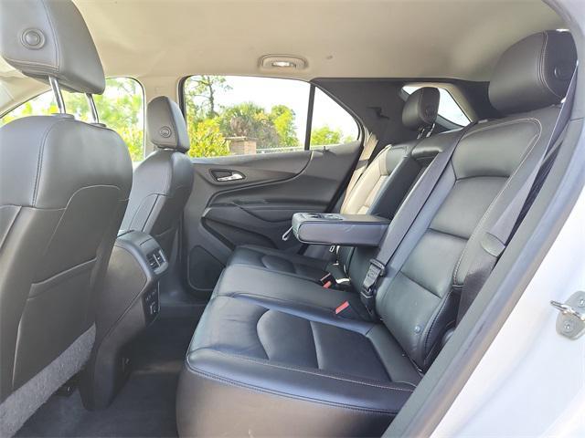 Photo of 2019 Iridescent Pearl Tricoat Chevrolet Equinox