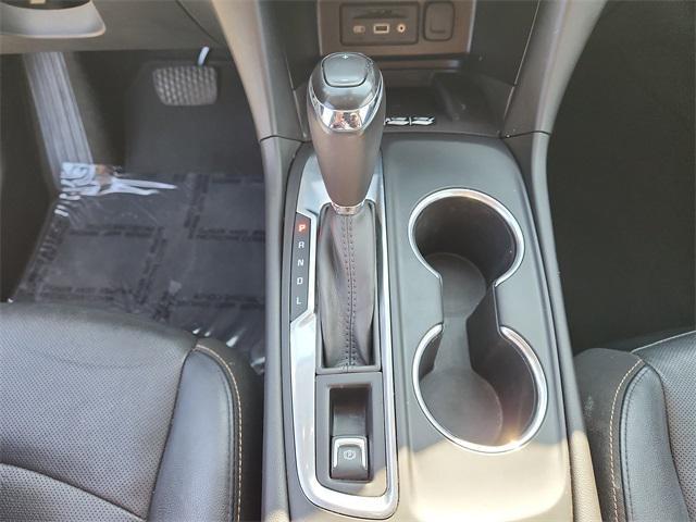 Photo of 2019 Iridescent Pearl Tricoat Chevrolet Equinox