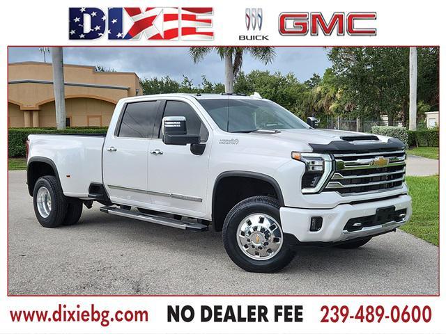 Photo of 2024 Iridescent Pearl Tricoat Chevrolet Silverado 3500