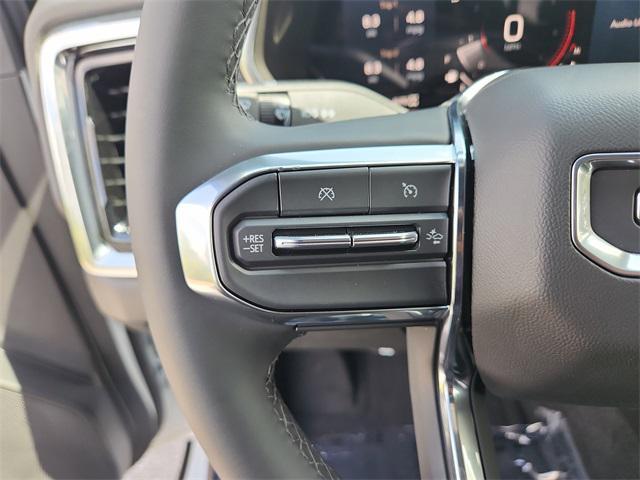 Photo of 2025 Summit White GMC Canyon