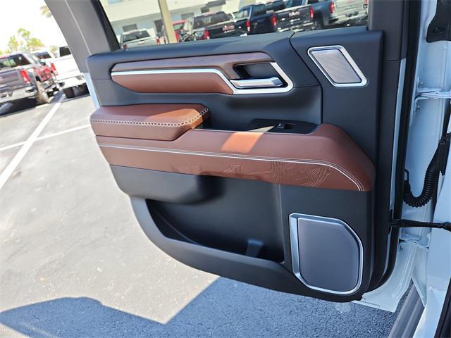 Photo of 2026 Summit White GMC Sierra 2500