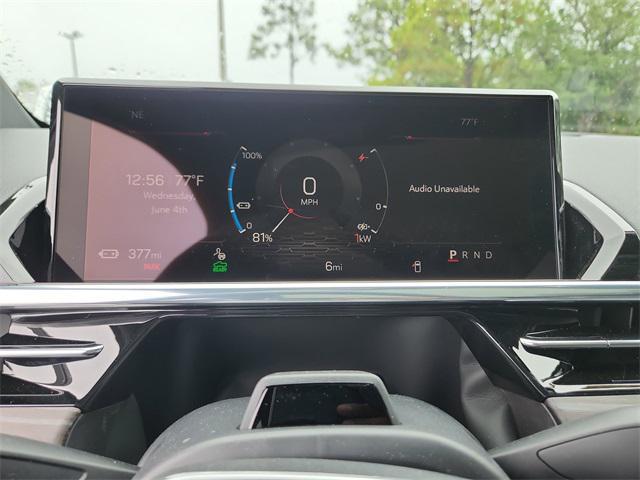 Photo of 2025 Summit White GMC Sierra EV