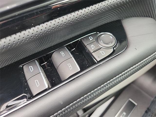Photo of 2025 Summit White GMC Sierra EV