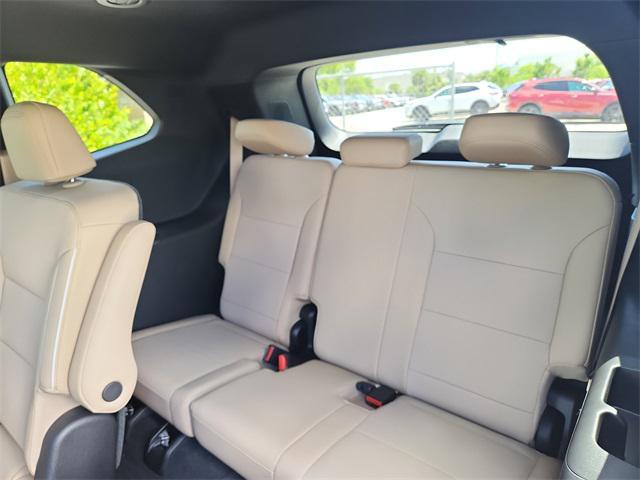 Photo of 2025 Moonstone Buick Enclave