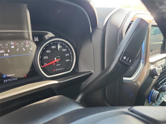 Photo of 2022 Iridescent Pearl Tricoat Chevrolet Silverado 2500