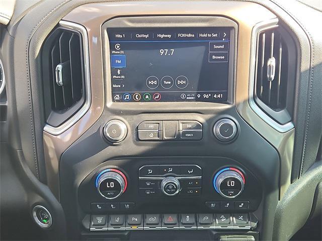 Photo of 2022 Iridescent Pearl Tricoat Chevrolet Silverado 2500