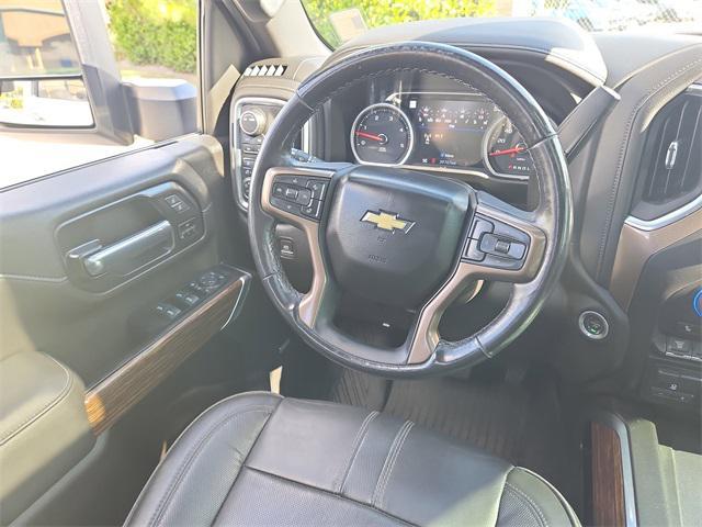 Photo of 2022 Iridescent Pearl Tricoat Chevrolet Silverado 2500