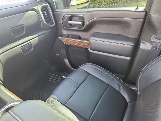 Photo of 2022 Iridescent Pearl Tricoat Chevrolet Silverado 2500