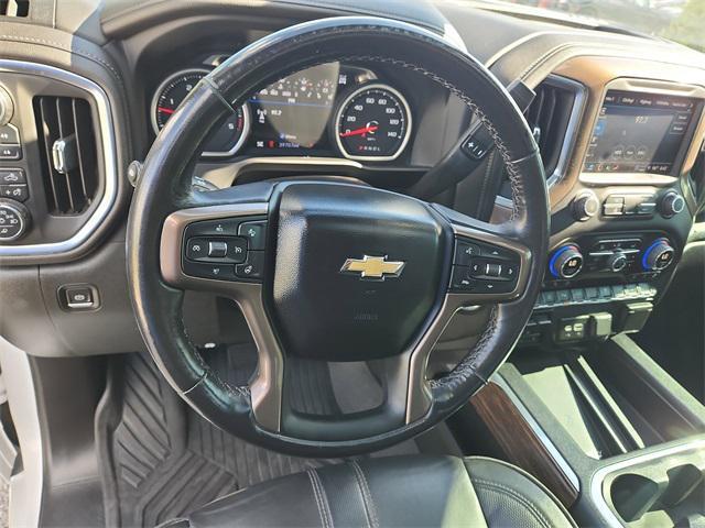 Photo of 2022 Iridescent Pearl Tricoat Chevrolet Silverado 2500
