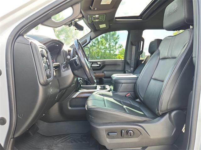 Photo of 2022 Iridescent Pearl Tricoat Chevrolet Silverado 2500