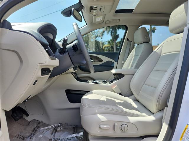 Photo of 2023 White Frost Tricoat GMC Terrain