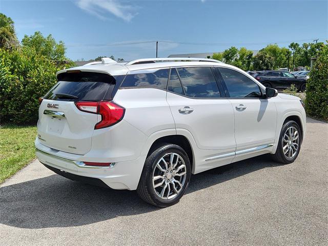 Photo of 2023 White Frost Tricoat GMC Terrain