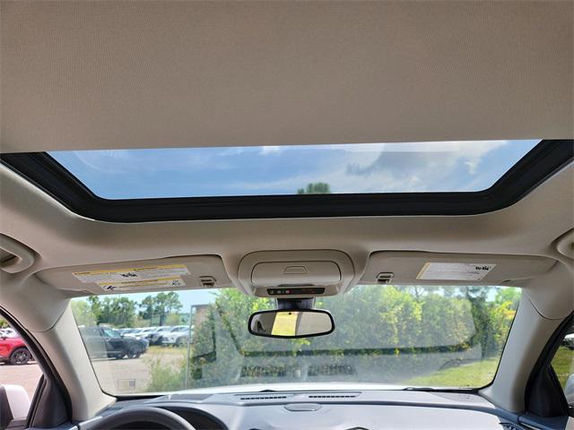 Photo of 2023 White Frost Tricoat GMC Terrain