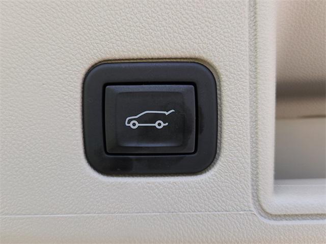 Photo of 2023 White Frost Tricoat GMC Terrain