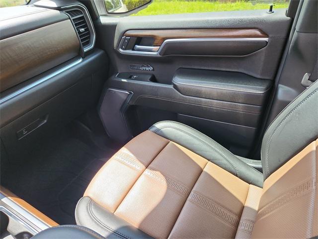 Photo of 2023 Iridescent Pearl Tricoat Chevrolet Silverado 1500