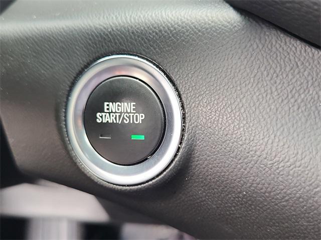 Photo of 2022 Summit White GMC Terrain