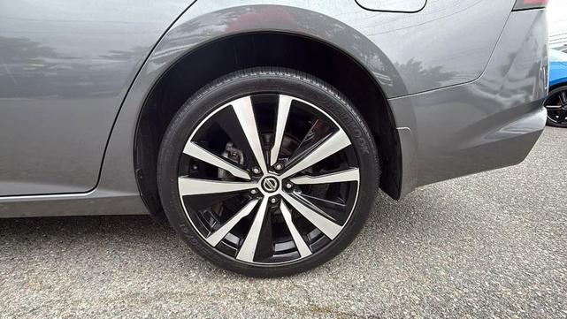 Photo of 2022 Gun Metallic Nissan Altima