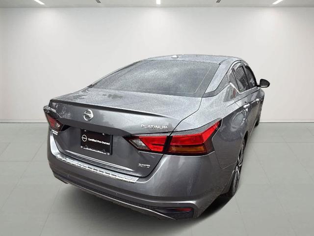 Photo of 2022 Gun Metallic Nissan Altima