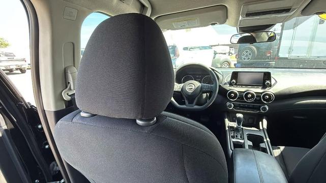 Photo of 2024 Super Black Nissan Sentra