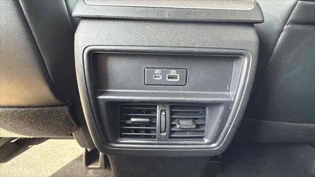 Photo of 2024 Super Black Nissan Murano