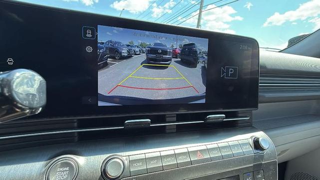 Photo of 2025 Atlas White Hyundai KONA