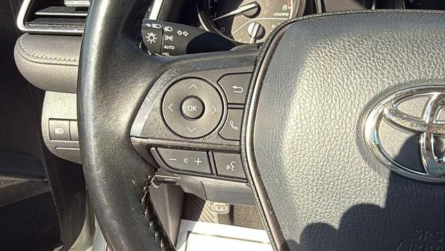 Photo of 2021 Super White Toyota Camry