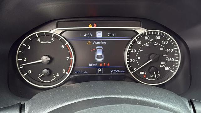Photo of 2024 Gun Metallic Nissan Altima