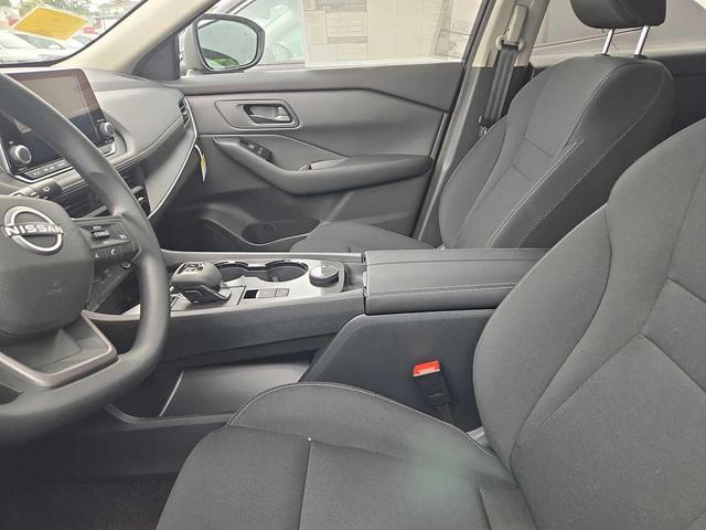 Photo of 2026 Super Black Nissan Rogue