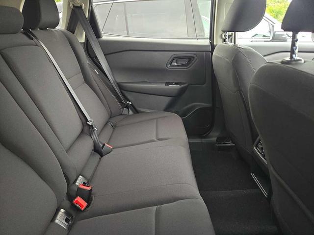 Photo of 2026 Super Black Nissan Rogue