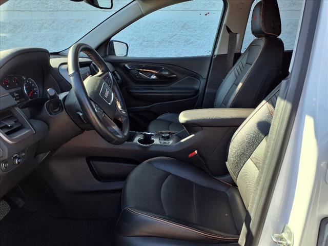 Photo of 2023 Summit White GMC Terrain