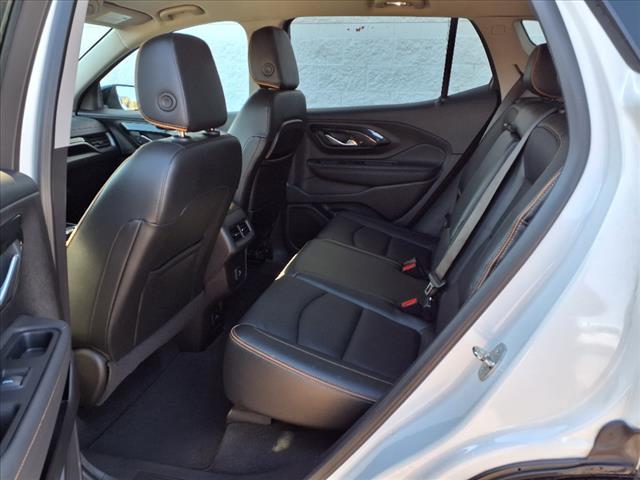 Photo of 2023 Summit White GMC Terrain