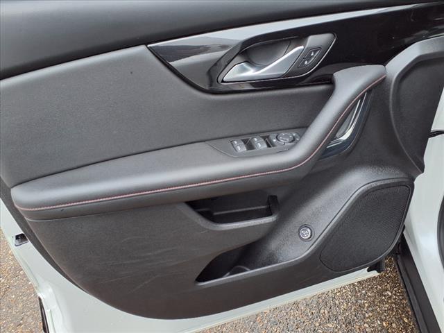 Photo of 2022 Iridescent Pearl Tricoat Chevrolet Blazer